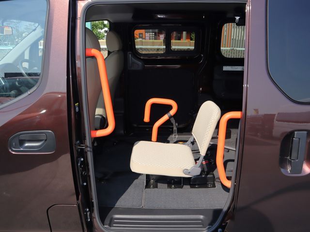 NISSAN NV200 VANETTE van 2024
