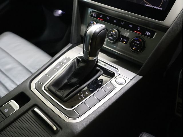 VOLKSWAGEN VOLKSWAGEN PASSAT Alltrack 2019