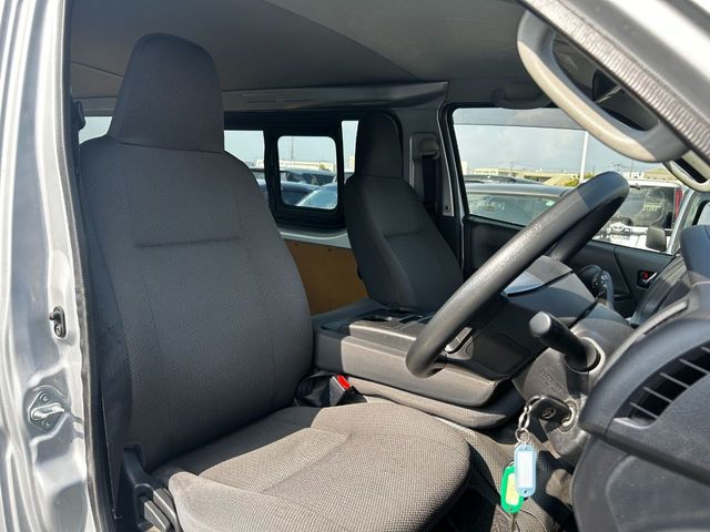 TOYOTA HIACE van 1.25t 2WD 2020