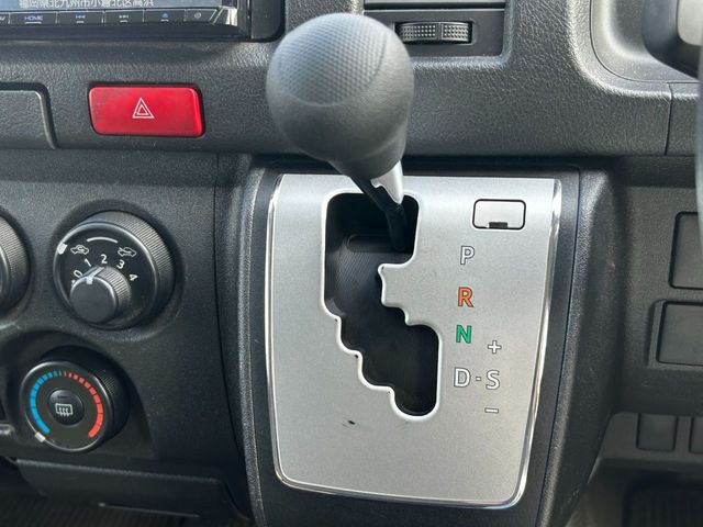 TOYOTA HIACE van 1.25t 2WD 2020