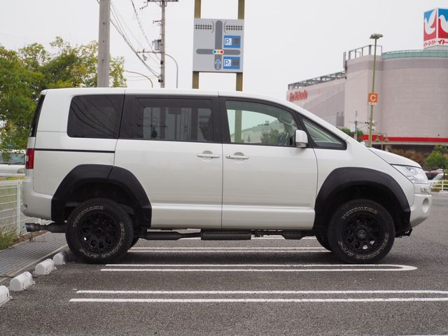 MITSUBISHI DELICA D:5 2WD 2008