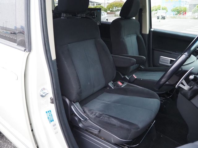 MITSUBISHI DELICA D:5 2WD 2008