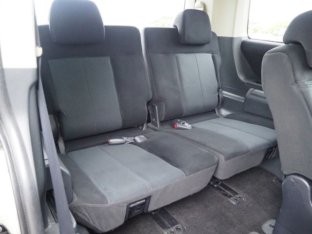 MITSUBISHI DELICA D:5 2WD 2008