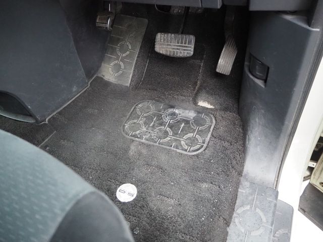 MITSUBISHI DELICA D:5 2WD 2008