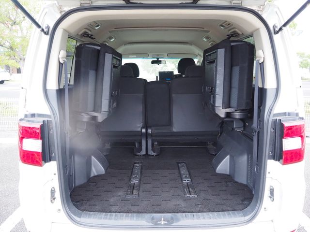 MITSUBISHI DELICA D:5 2WD 2008