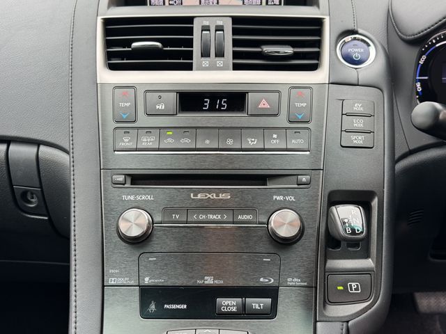 TOYOTA LEXUS HS250h 2015