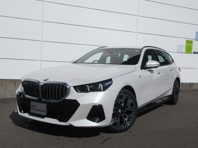 BMW BMW 5series TOURING 2025