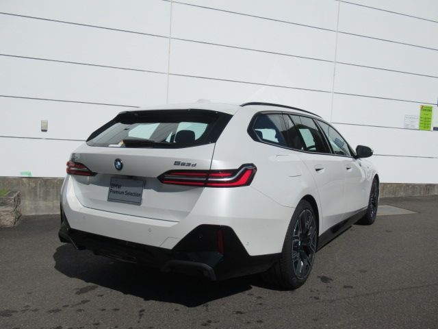 BMW BMW 5series TOURING 2025