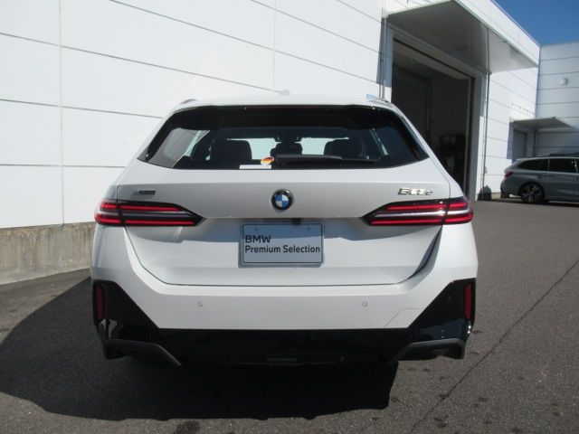 BMW BMW 5series TOURING 2025