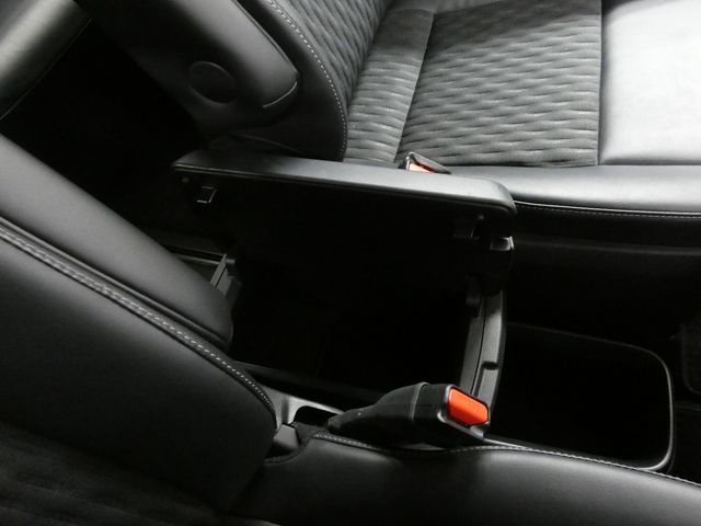 TOYOTA NOAH 4WD 2023