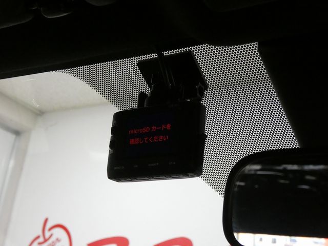 TOYOTA NOAH 4WD 2023