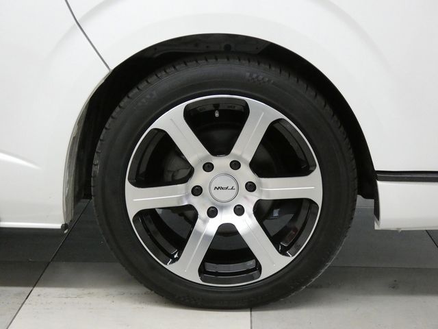 TOYOTA HIACE van 4WD 2019