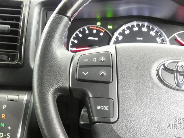 TOYOTA HIACE van 4WD 2019