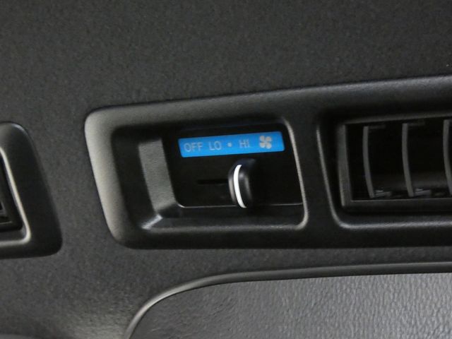 TOYOTA HIACE van 4WD 2019