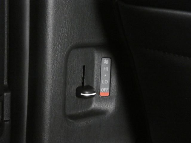 TOYOTA HIACE van 4WD 2019