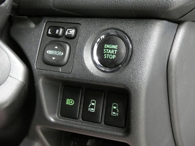 TOYOTA HIACE van 4WD 2019