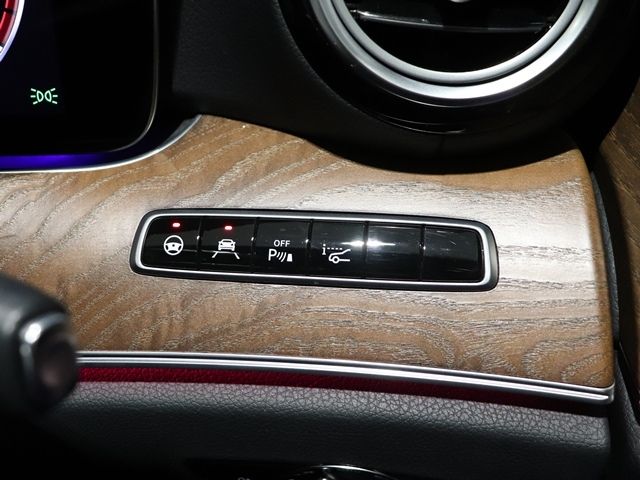 MERCEDES BENZ MERCEDES BENZ E class sedan 2017