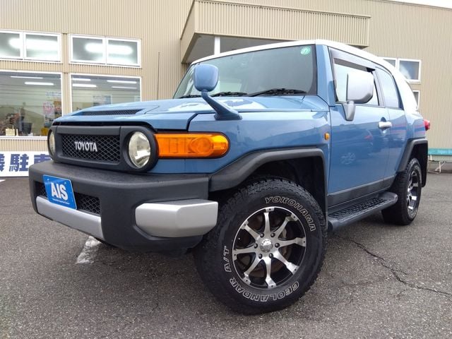 TOYOTA FJ CRUISER 4WD 2012