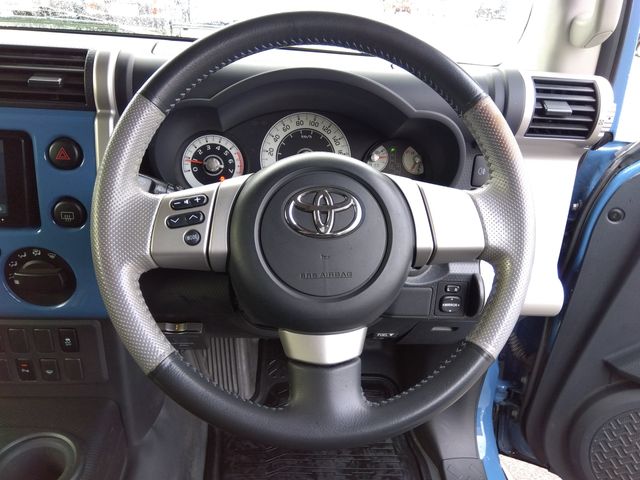 TOYOTA FJ CRUISER 4WD 2012