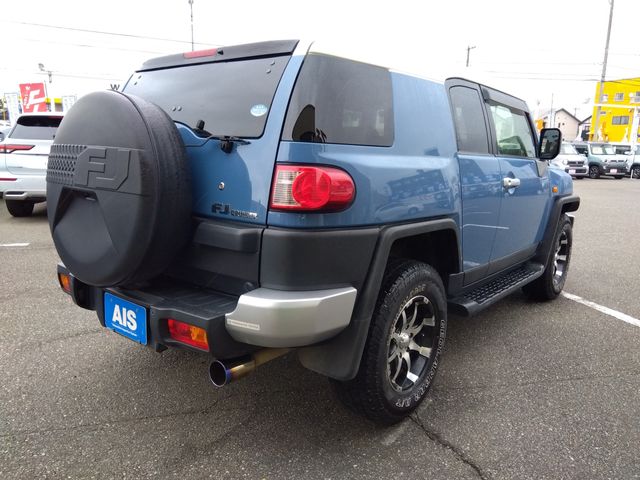 TOYOTA FJ CRUISER 4WD 2012