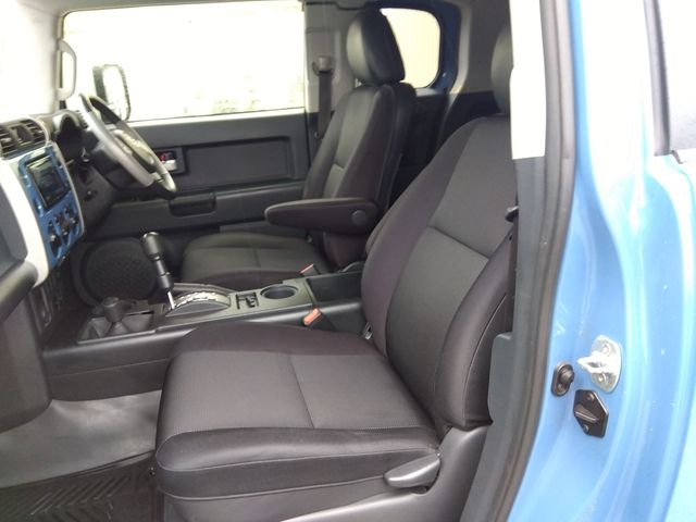 TOYOTA FJ CRUISER 4WD 2012