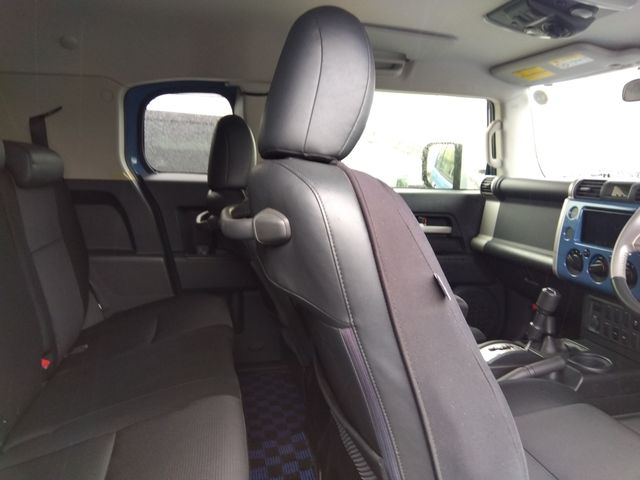 TOYOTA FJ CRUISER 4WD 2012