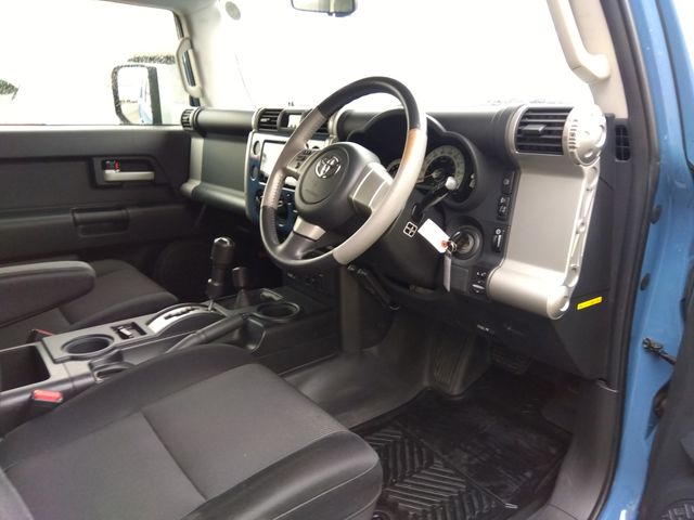 TOYOTA FJ CRUISER 4WD 2012