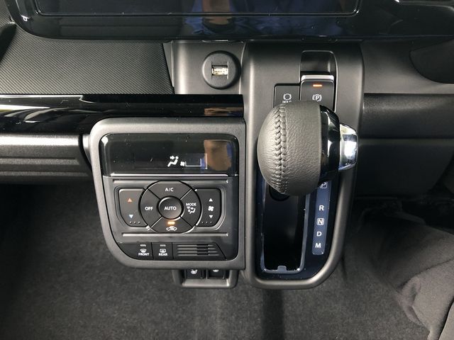 SUZUKI Spacia custom 2025