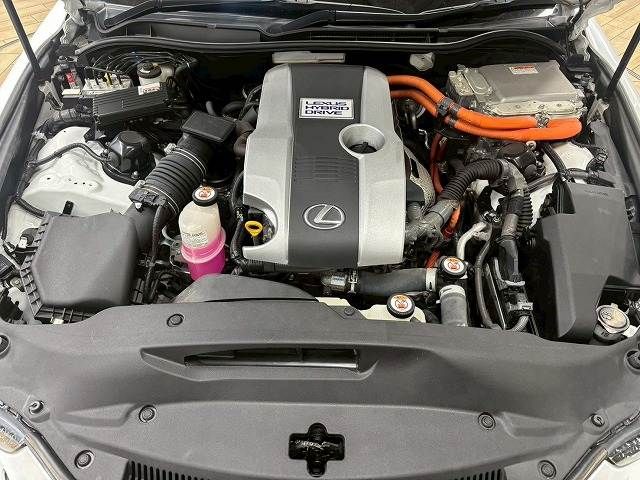 TOYOTA LEXUS IS300h 2018