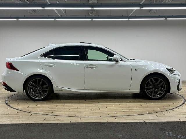 TOYOTA LEXUS IS300h 2018