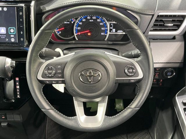 TOYOTA ROOMY 2021