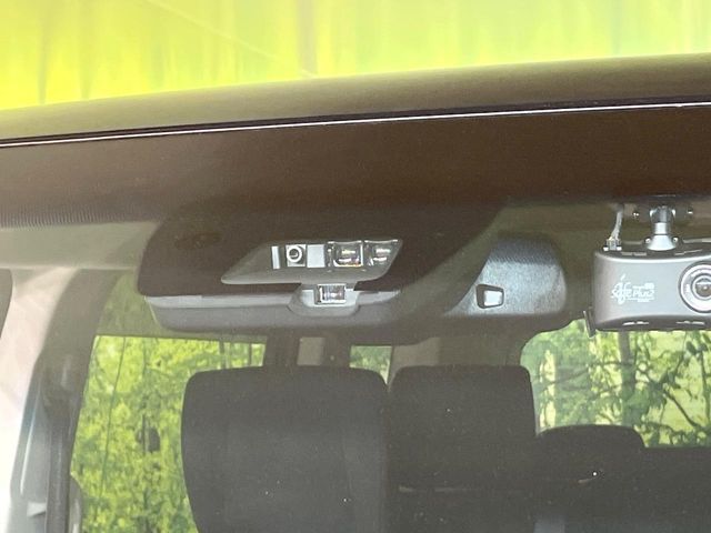 MITSUBISHI DELICA D:5 4WD 2023