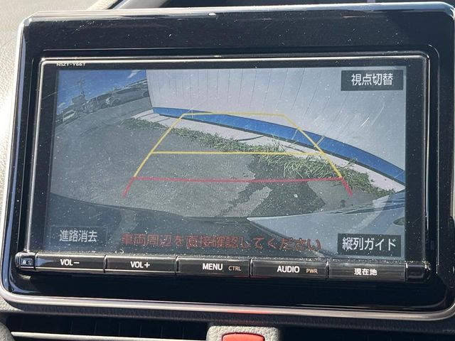 TOYOTA VOXY HYBRID 2018