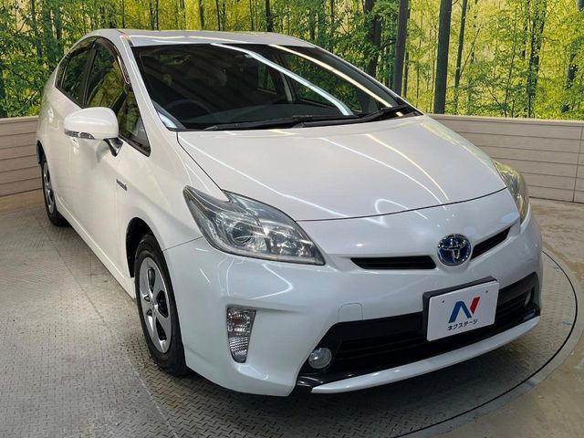 TOYOTA PRIUS 2013