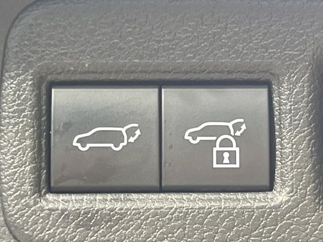 TOYOTA HARRIER HYBRID 2021