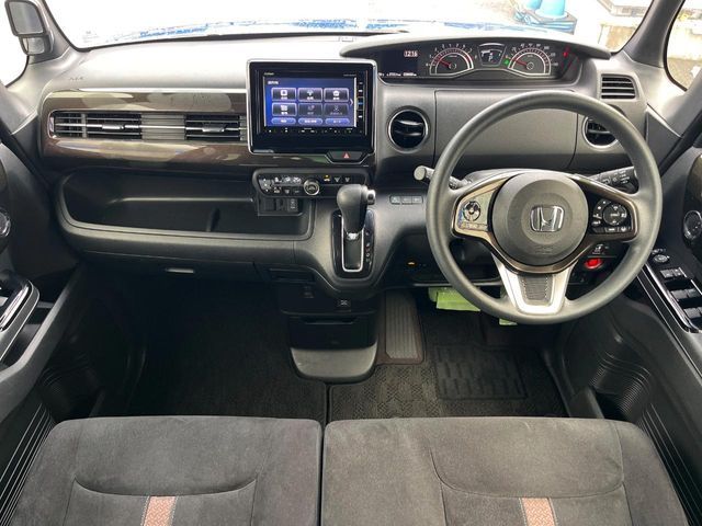 HONDA N BOX CUSTOM 2018