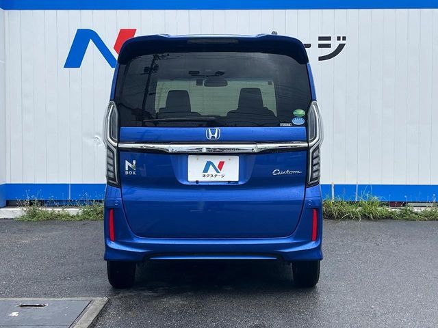 HONDA N BOX CUSTOM 2018