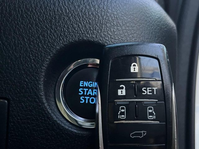 TOYOTA VELLFIRE 2015