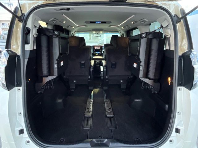 TOYOTA VELLFIRE 2015