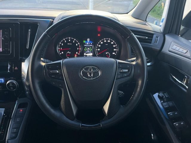 TOYOTA VELLFIRE 2015