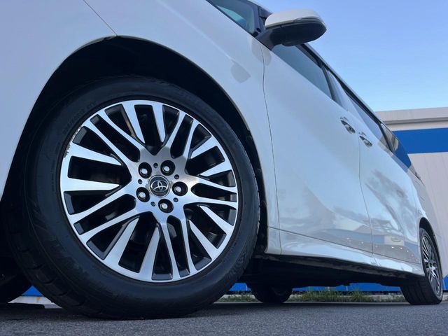 TOYOTA VELLFIRE 2015