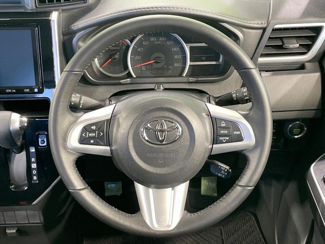 TOYOTA ROOMY 2018
