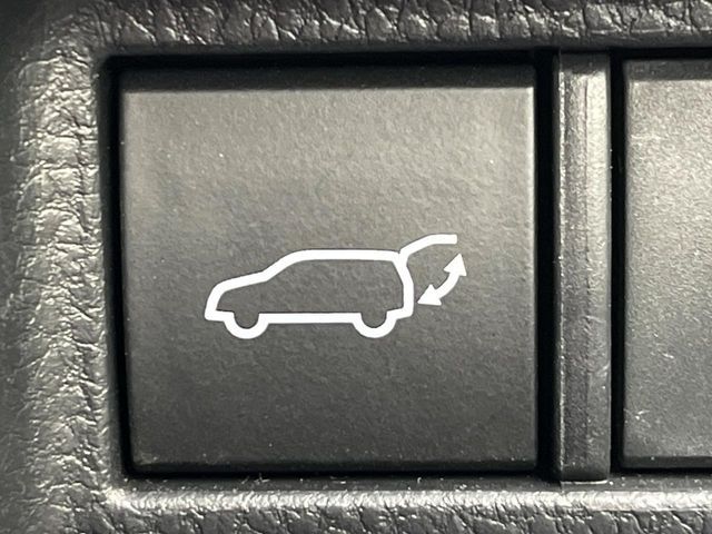 TOYOTA HARRIER 2WD 2022