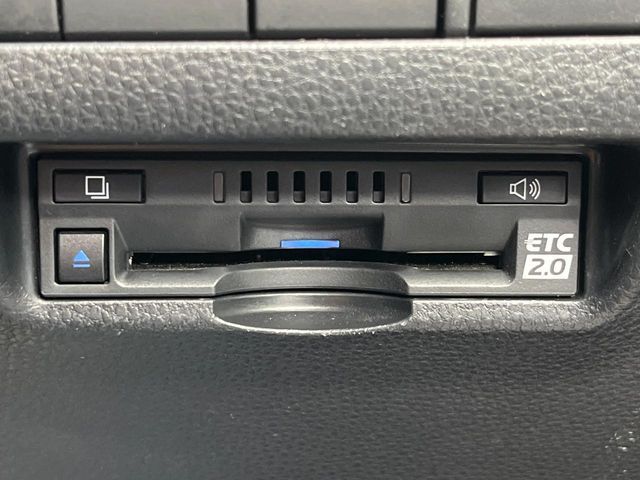 TOYOTA HARRIER 2WD 2022