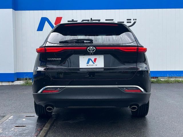 TOYOTA HARRIER 2WD 2022