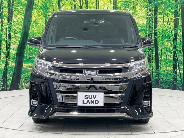 TOYOTA NOAH 2019
