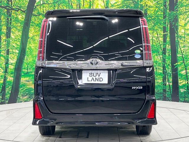 TOYOTA NOAH 2019