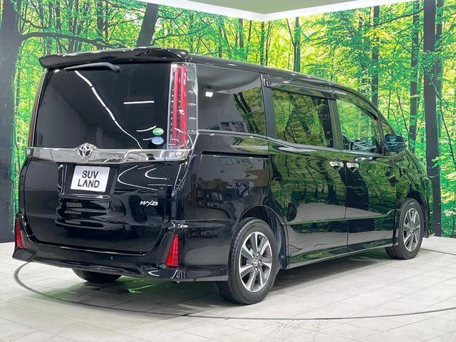 TOYOTA NOAH 2019