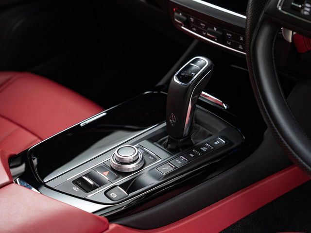 MASERATI MASERATI Levante 2022