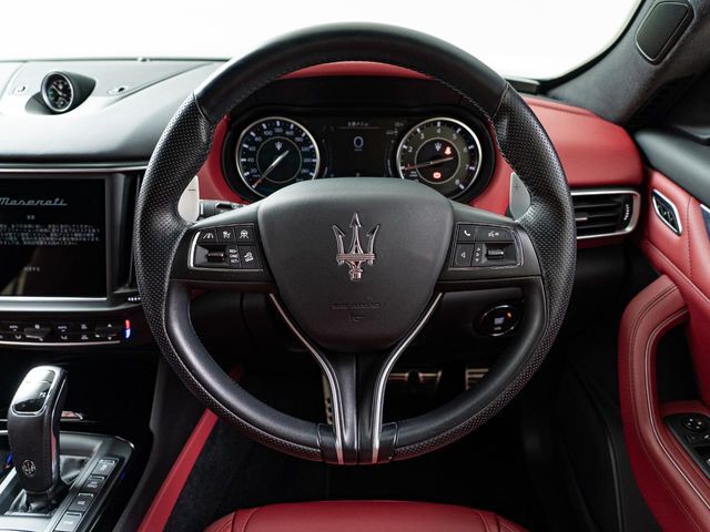 MASERATI MASERATI Levante 2022